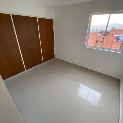 Imagen 8 de 22 de Gran Oportunidad De Townhouse En Tucacas