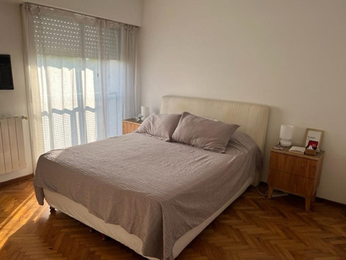Cinco Ambientes Luminosos En Excelente Ubicación