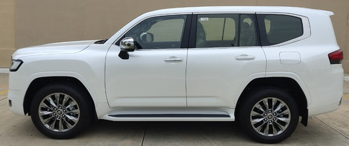 Imagen 3 de 11 de Toyota Land Cruiser Zx Lc 300 2022