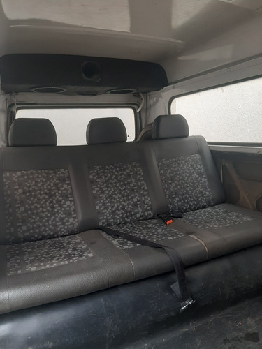 Imagem 6 de 6 de Kombi