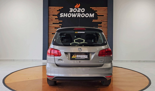 Imagen 5 de 25 de Volkswagen Suran 1.6 Highline Msi 110cv 2017