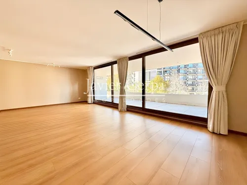Departamento Primer Piso Con Jardin