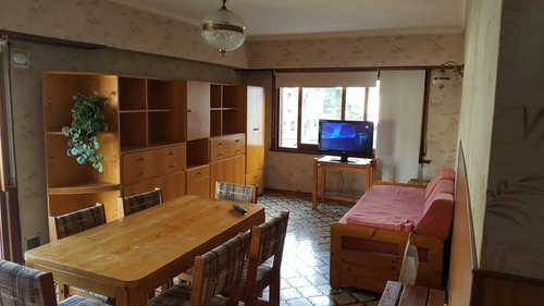 Imagen 1 de 6 de Departamento 2 Ambientes Con Cochera Barrio La Perla