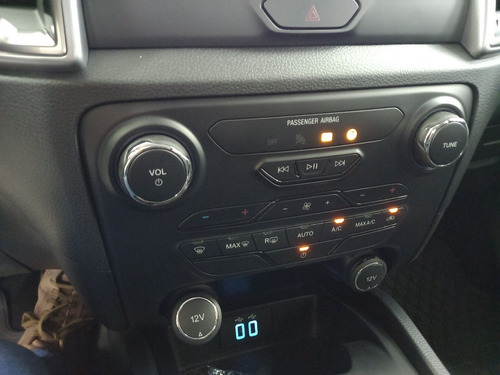 Imagen 13 de 15 de Ford Ranger Xlt 4x2 3.2 Mt 0km