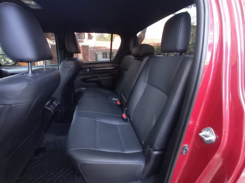 Imagen 14 de 15 de Toyota Hilux 2.8 Tdi Srx 4x4 Caja Manual De 6ta Año 2018
