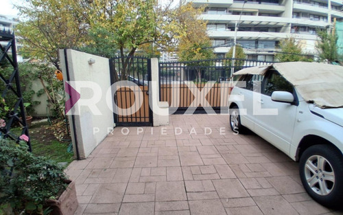 Oportunidad Única En Las Hualtatas, Vitacura Oriente
