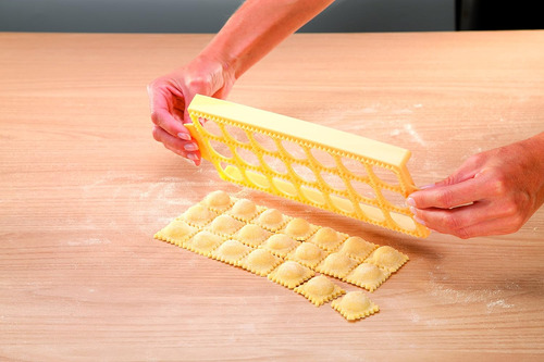 Molde Tescoma Para Raviolini Redondo, 21 Peças Delícia, Asso