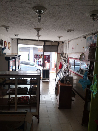 Venta De Local Comercial Con Oficina