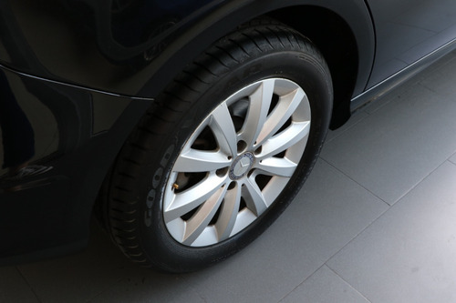 Imagen 12 de 12 de Mercedes Benz B200 Style