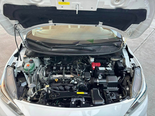 Nissan Versa 1.6 Advance Mt