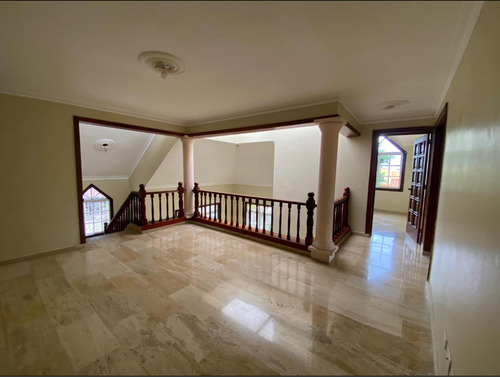 Casa De Alquiler En Arroyo Hondo