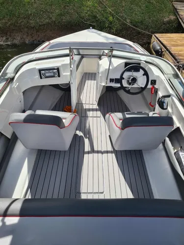 Bote Formula 2000