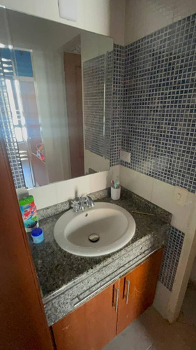En Venta Town House Mañongo Res. Las Trinitarias (lp)