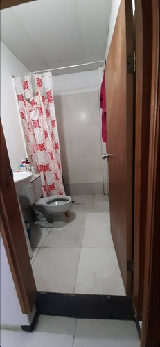 Imagen 9 de 14 de Casa Grande De 2 Pisos 4 Cuartos Y 2 Baños.