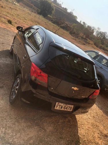 Imagem 5 de 5 de Chevrolet Onix 2015 1.4 Ltz 5p