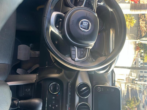 Fiat Cronos 1.8 Flex Hgt At6
