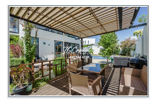 Residencia Con Cascada Y Alberca - Zibatá Qro.
