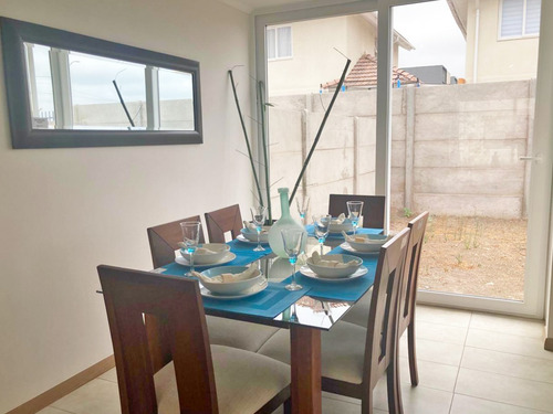 Casa Nueva De 3 Dormitorios En Condominio En Talagante