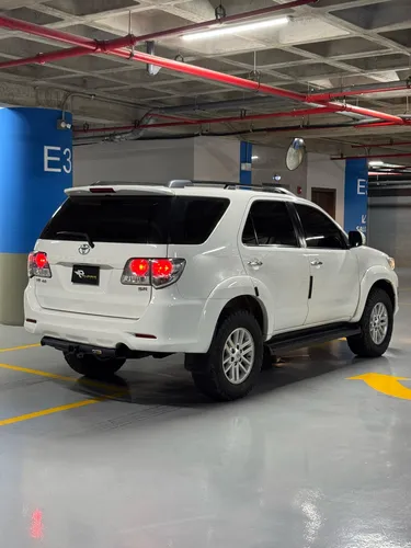 Toyota Fortuner Sr 2013