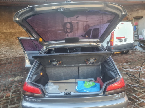 Peugeot 306