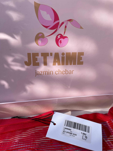 Lona, Neceser Y Almohada Inflable Jazmín Chebar Rojo
