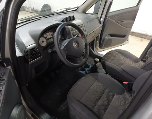 Fiat Idea 1.8 MPI ADVENTURE 8V FLEX 4P MANUAL