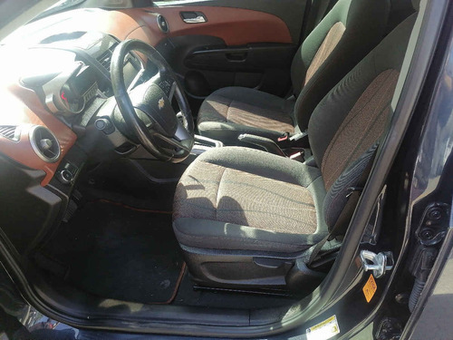 Imagen 9 de 15 de Chevrolet Sonic 2016 4p Ltz L4/1.6 Aut