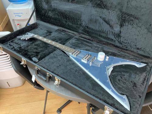 Imagen 2 de 10 de Guitarra Eléctrica Dean Tyrant