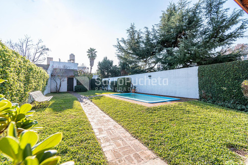 Venta Casa 4 Ambientes Con Jardín Y Piscina En Haedo Sur
