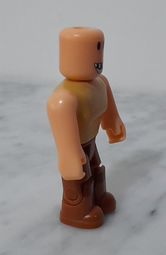 Figura Roblox Hombre Calvo 6.5 Cm (Usado)