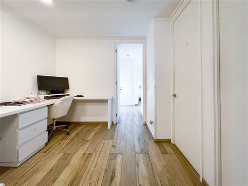 Departamento En Venta De 3 Dormitorios. En Las Condes