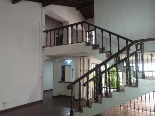 Casa Comercial En Arriendo En Patio Bonito, Poblado