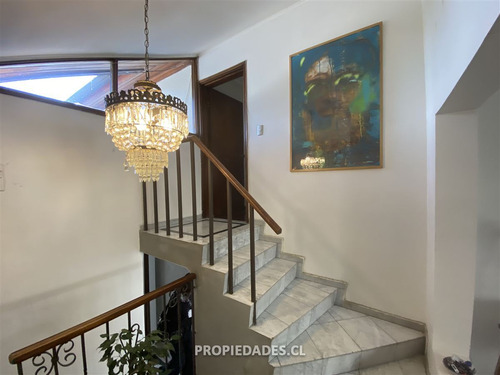 Casa En Venta De 4 Dorm. En Las Condes