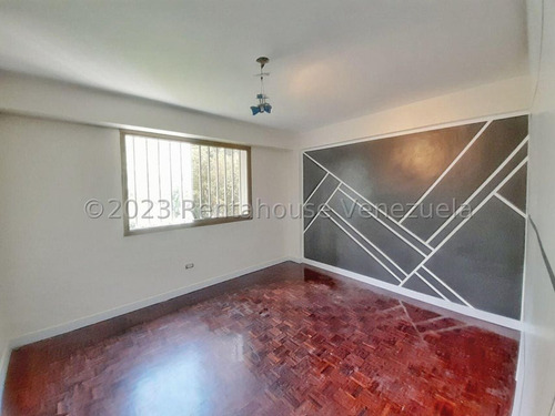 Apartamento En Venta En Los Naranjos Del Cafetal Con Espectacular Vista Al Ávila