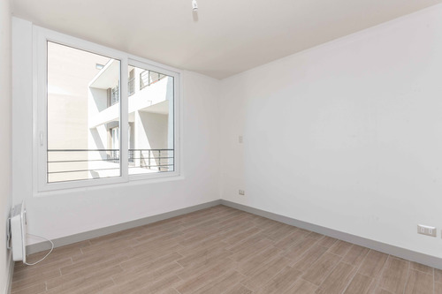 Edificio Av. Almte. Blanco Encalada (1 Est. 1 Bod.) Vista O