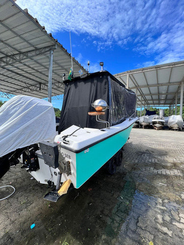 Lancha Fishing 22 C/ Mercury 200 Hp 4 Tempos Ano 2022