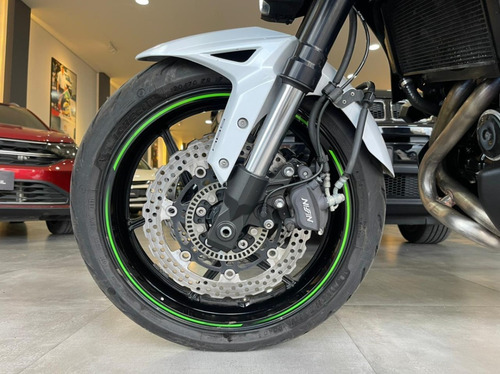 Imagem 12 de 18 de Versys Tourer 650 Abs (faby)
