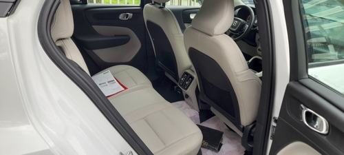 Volvo Xc40 T5 Momentum Automatica Branca 2018 Leilao