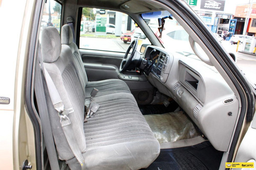 Imagen 19 de 25 de Chevrolet Silverado 5.7 At