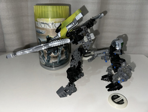 Lego Bionicle Vahki Rorzakh (8618) + Matoran Tehutti (8609) (Usado)