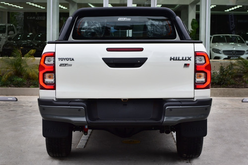 Imagen 6 de 25 de Toyota Hilux 4x4 Dc Gr-sport 2.8 Tdi At 2022