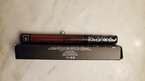 Kat Von D Everlasting Liquid Lipstick Vampira