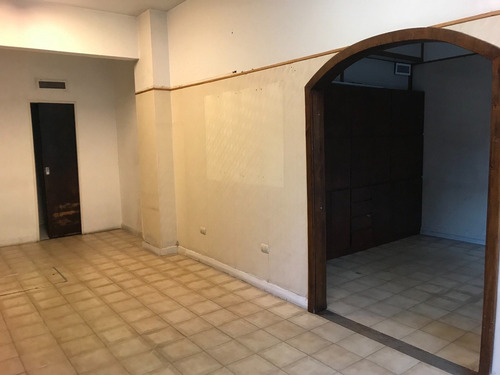 Imagen 12 de 15 de Moreno Y Mitre - 2 Locales Unidos - Alquiler - Continua A La Venta
