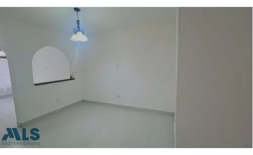 Casa De Un Solo Nivel En Buenas Condiciones.(mls#248571)