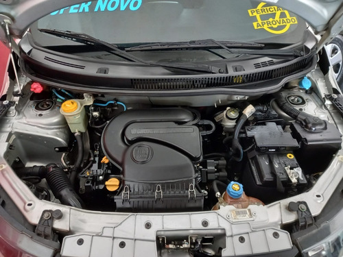 Imagem 4 de 10 de Fiat Mobi Easy One 1.0 2017