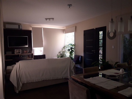 Casa En Venta De 2 Dormitorios Con Pileta En Manzanar Kossman En Cipolletti