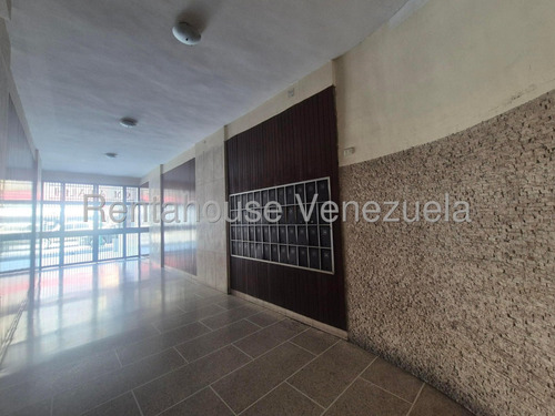 Venta De Apartamento En Los Palos Grandes Cl Mls 25-17708