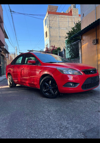 Ford Focus Sedan Sport 5vel Mt