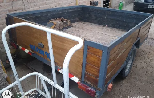 Carro De Remolque, Chasis De Metal Y Estructura De Madera