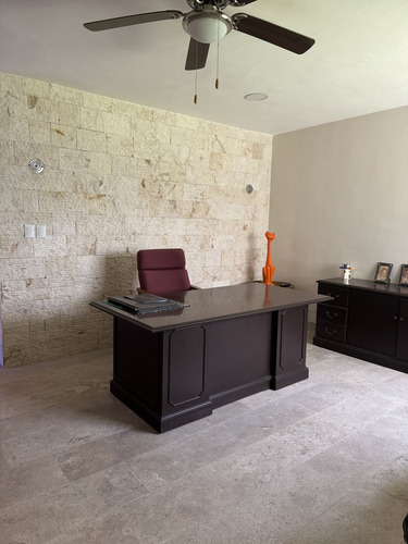 Casa En Renta En San Damian, Ideal Para Oficinas O Notarias